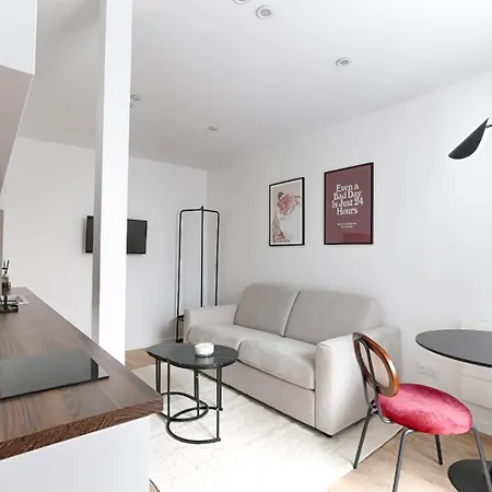 Cia - Lovely East Paris